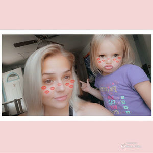 Meet your Posher, Carly